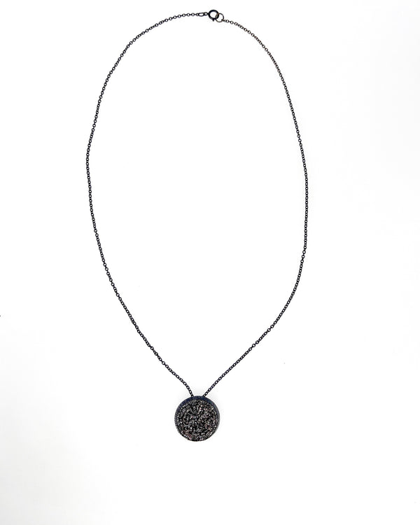 Himatsingka Dark Sparkler Pendant Necklace
