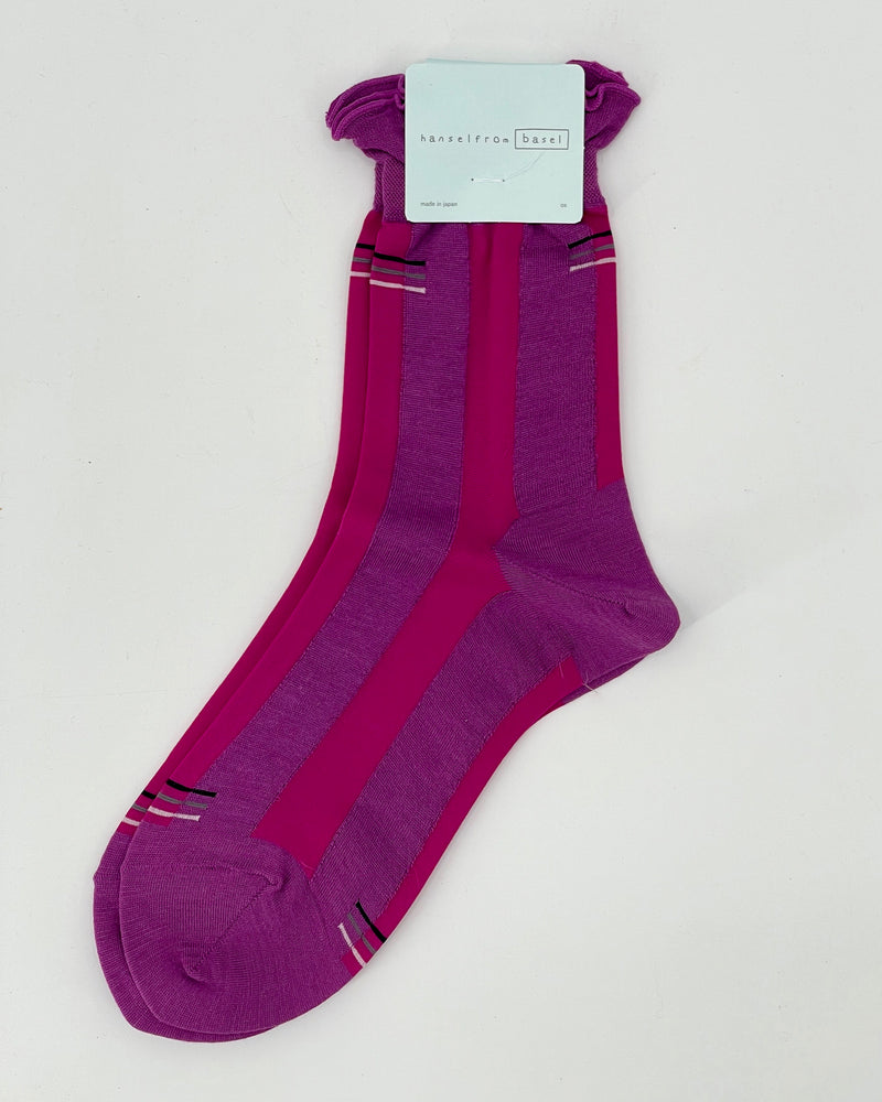 Evie Magenta Short Crew Socks