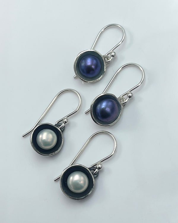 Sarah Richardson Small Pearl Dishy Earrings