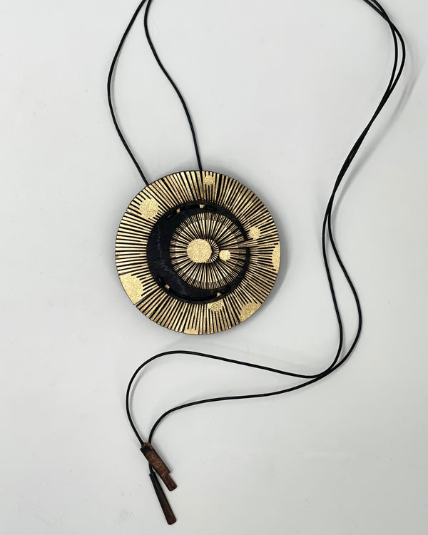 Oropopo Menulis Necklace