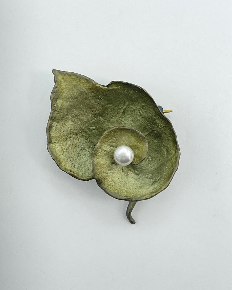 Spiral Geranium Brooch