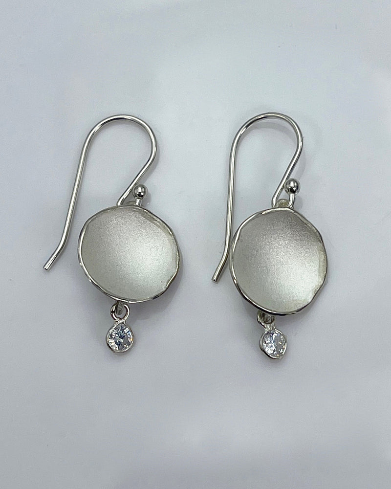 Sarah Richardson Medium Dishy Pod & White Zircon Earring
