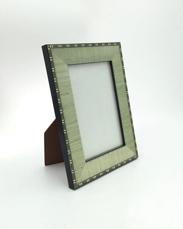 Solid Color with Inlay Border Frame
