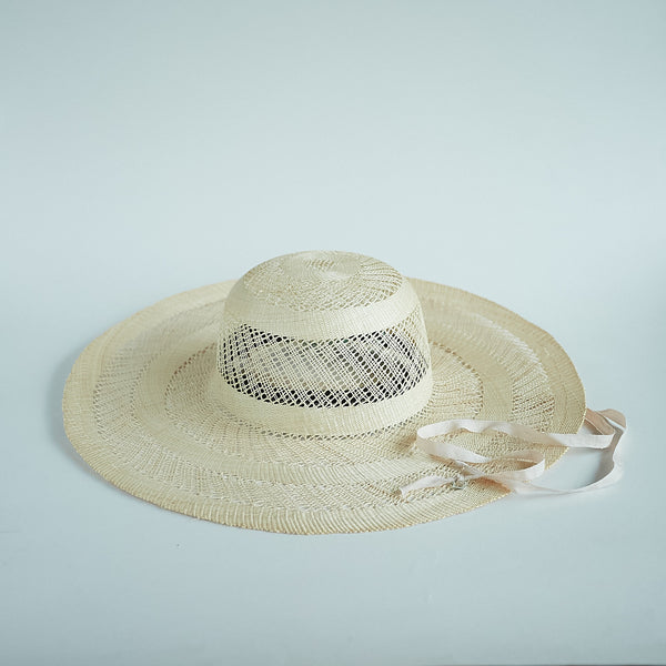 Huu Straw Hat by Maison Enku