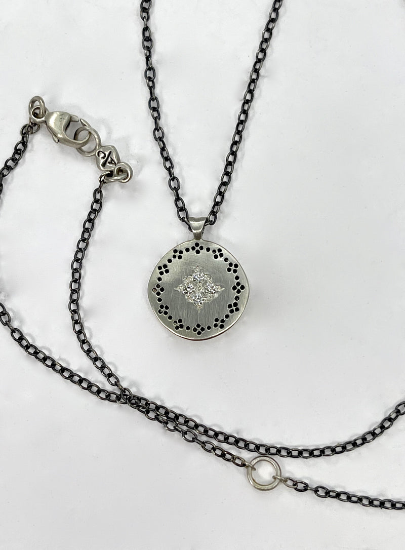 Adel Chefridi Four Star Nostalgia Pendant