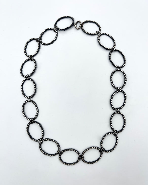 Victoria Outline Oval Necklace